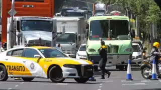 Un grupo de transportistas del Estado de México iniciaron a bloquear vialidades del Valle de México contra robos y extorsión