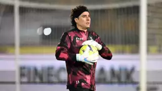 Guillermo Ochoa, elegido como el MVP de la temporada con el Salernitana de la Serie A