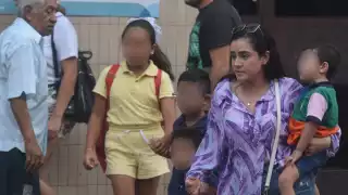 Los niños llevan varios días sin asistir a las escuelas por el paro magisterial