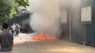 Maestros de la CNTe vandalizaron las instalaciones de la sede nacional del PRI en la Ciudad de México