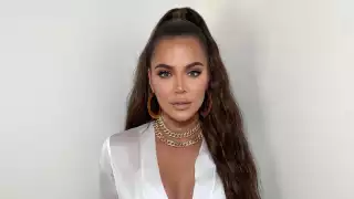 Khloé Kardashian se desnuda en Instagram para asegurar que no usa photoshop