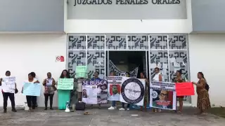 Madres buscadoras de Quintana Roo se manifiestan en los Juzgados Penales Orales de Chetumal