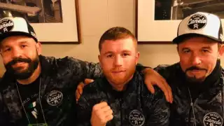 Canelo Álvarez y sus hermanos