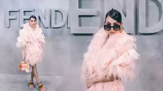 La actriz es la primera embajadora mexicana de la marca Fendi y está siendo la protagonista en Italia, en donde también coincidió con Chiara Ferragni.
