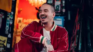 J Balvin promociona su nueva canción Ma’G con divertidos memes