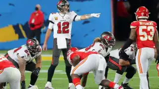 Mahomes y los Chiefs, a prueba ante Titans; Philadelphia y Houston, un duelo desigual.