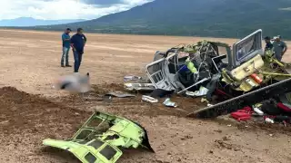Este martes un helicóptero se desplomó en la Laguna de Sayula, Jalisco, dejando 4 personas gravemente lesionadas