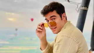 Danilo Carrera causó tremendo revuelo en las redes sociales pues presentó públicamente a su nueva novia y no es la actriz, Michelle Renaud