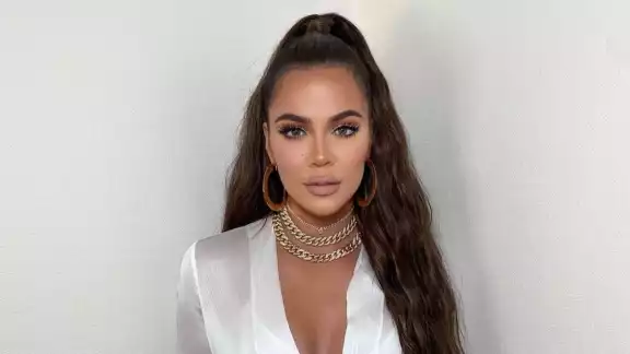 Khloé Kardashian se desnuda en Instagram para asegurar que no usa photoshop