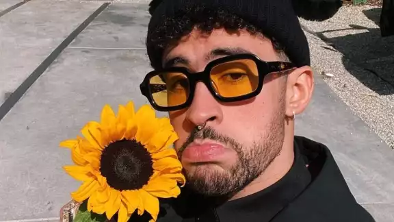 Bad Bunny se caracteriza por ser una persona extravagante y divertida. Foto: Especial