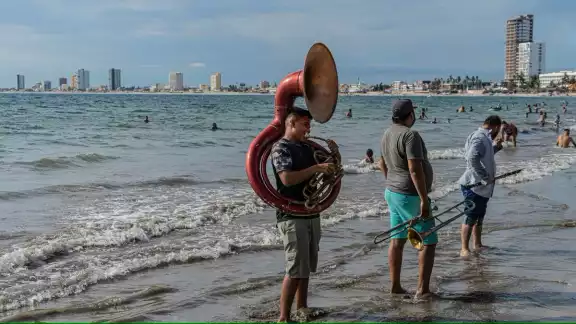 Músicos de Mazatlán, Sinaloa, buscan romper el récord Guinness de la tocada de banda más grande del mundo Músicos de Mazatlán, Sinaloa, buscan romper el récord Guinness de la tocada de banda más grande del mundo