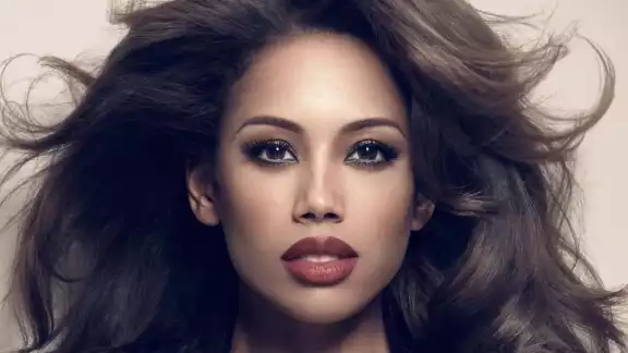 Jade Ewen, la actriz que interpreta a Mariah Carey en la serie de Luis Miguel Jade Ewen, la actriz que interpreta a Mariah Carey en la serie de Luis Miguel