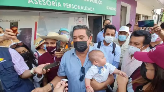 Félix Salgado acusa a Carlos Salinas de estar detrás de consejeros del INE que le quitaron candidatura Félix Salgado acusa a Carlos Salinas de estar detrás de consejeros del INE que le quitaron candidatura