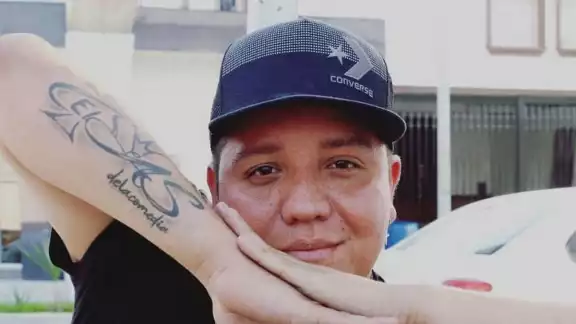 La exesposa de Alan Saldaña lo acusa de violencia familiar y sustracción de menores La exesposa de Alan Saldaña lo acusa de violencia familiar y sustracción de menores