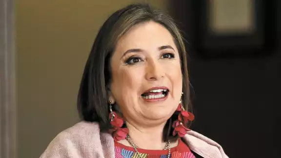 Xóchitl Gálvez reacciona a permanencia de Ebrard en Morena Xóchitl Gálvez reacciona a permanencia de Ebrard en Morena