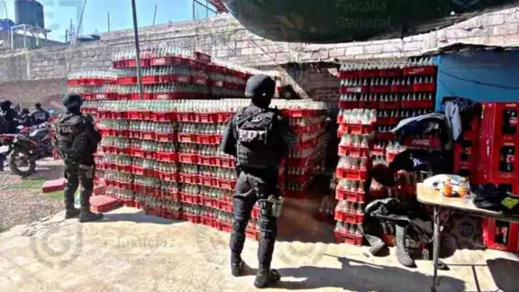 Desmantelan fábrica de Coca-Cola pirata Desmantelan fábrica de Coca-Cola pirata