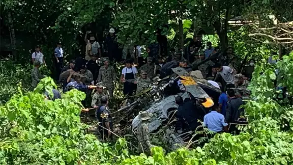 Un poblador de Centla grabó como la aeronave comenzó a girar sobre su eje y cayó al suelo. Un poblador de Centla grabó como la aeronave comenzó a girar sobre su eje y cayó al suelo.