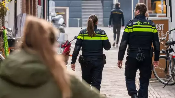Hay un muerto y dos heridos por un tiroteo frente a un bar al noroeste de Países Bajos
Hay un muerto y dos heridos por un tiroteo frente a un bar al noroeste de Países Bajos