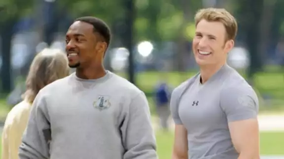 Sam Wilson y Steve Rogers Sam Wilson y Steve Rogers