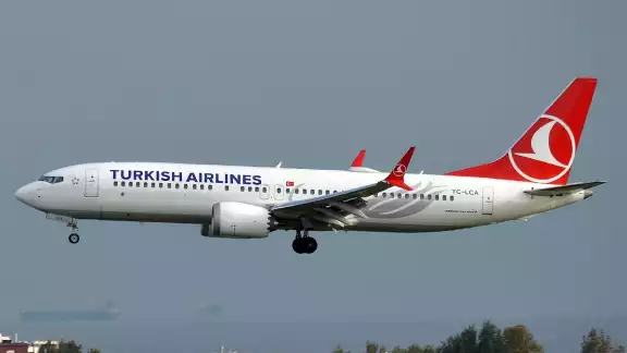 Los pasajeros que abordarían los vuelos cancelados de Turkish Airlines en Cancún, deberán esperar indicaciones de la empresa