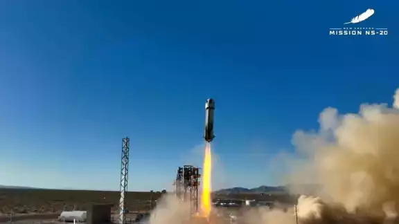 El cohete regresó a tierra tras 10 minutos en el aire El cohete regresó a tierra tras 10 minutos en el aire