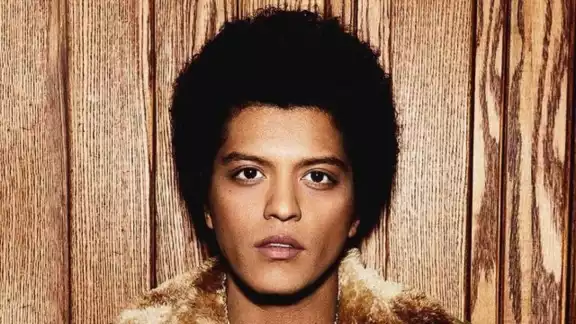 Bruno Mars logró salir a tiempo de Israel Bruno Mars logró salir a tiempo de Israel