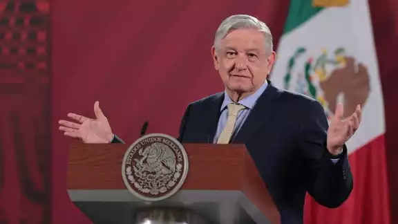 Presidente AMLO supervisa trabajos en los puentes en la presa La Angostura en Chiapas
