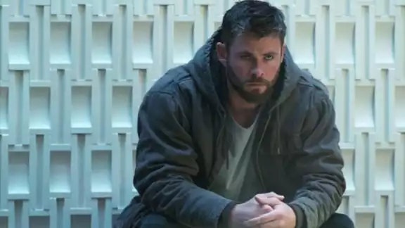 Chris Hemsworth como Thor Chris Hemsworth como Thor
