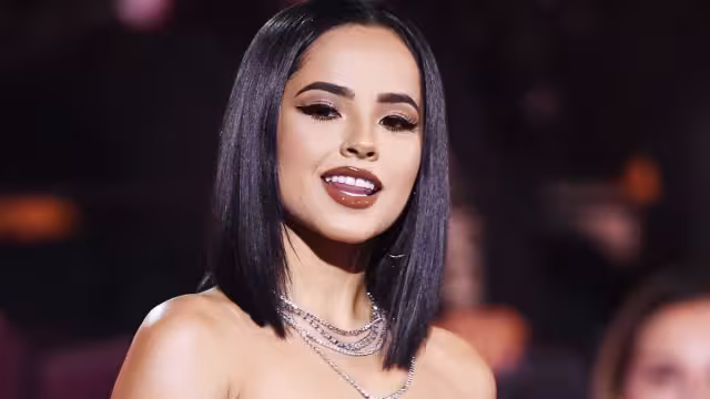 Becky G lanzó un nuevo sencillo en el que habla sobre la traición