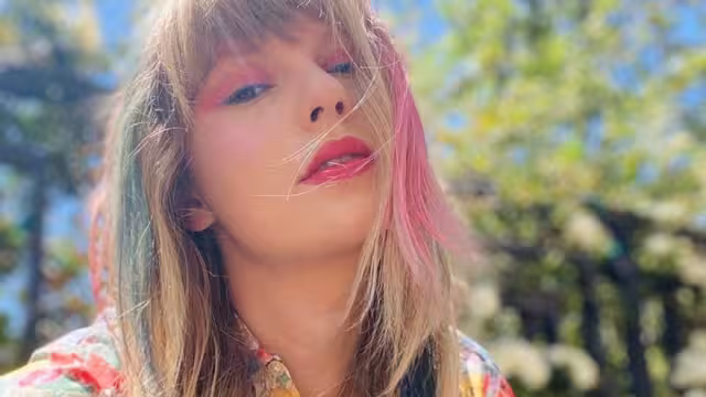 'Fearless Taylor's Version' ya está disponible en todas las plataformas y así reaccionan sus fans