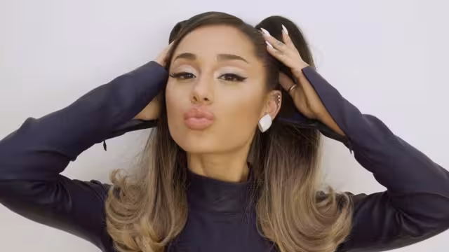 Ariana Grande confirma su presencia en The Voice