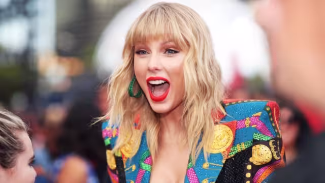 Taylor Swift lanza mañana una canción inédita de su álbum ‘Fearless’