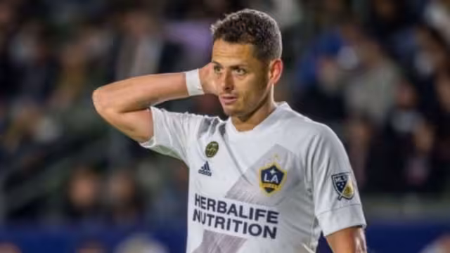 El delantero del LA Galaxy apuntó que están buscando al niño para poder regalarle un jersey