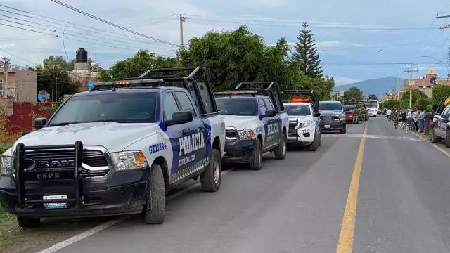 Familiares de personas desaparecidas encontraron al menos 14 cuerpos en dos fosas clandestinas en la zona cerril del municipio de Juventino Rosas, Guanajuato
