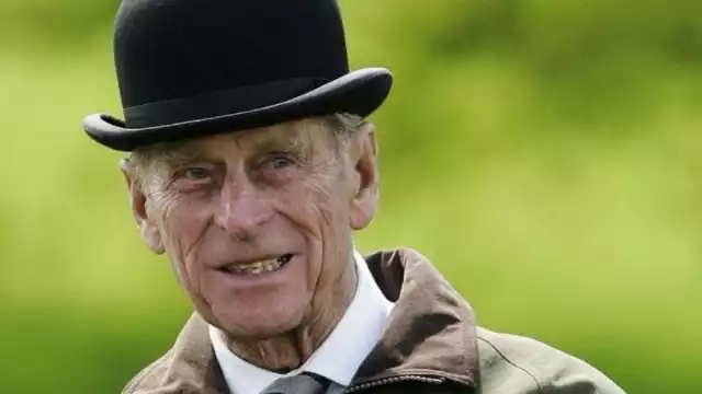 Felipe de Edimburgo sigue internado y preocupa su estado