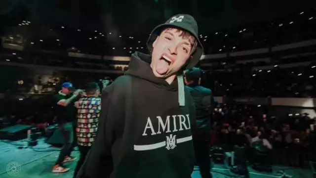 La pareja de Peso Pluma reveló que estpa bien equipado