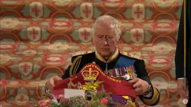 Los restos de la Reina Isabel II ingresaron a la Capilla de San Jorge