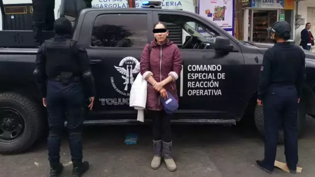 39 perros y gatos fueron rescatados de una casa donde eran maltratados en EDOMEX