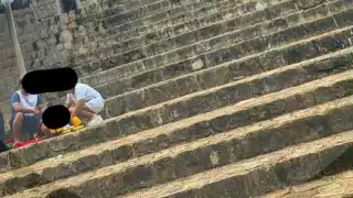 Turista sufre una aparatosa caída mientras descendía de una edificación maya de Ek Balam