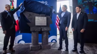 De acuerdo con la SRE, el 25 de septiembre recibió un oficio del Gobierno de Querétaro en el que se notificaba la visita del embajador  Ronald Johnson