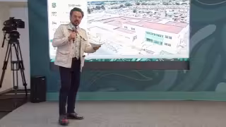 Zoé Robledo Aburto, director general del IMSS