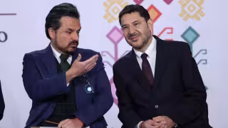 Zoé Robledo, director del IMSS y Martí Batres, director del ISSSTE