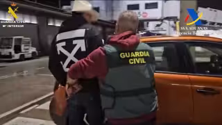 Como resultado de la operación, fueron detenidas cinco personas vinculadas con el transporte, recepción y resguardo de la droga