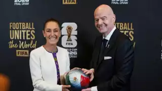 Claudia Sheinbauml, presidenta de México y Gianni Infantino, presidente de la FIFA