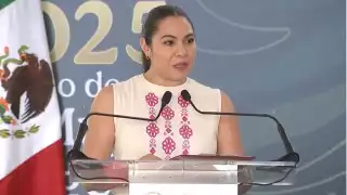 Indira Vizcaíno Silva, gobernadora de Colima