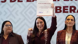 Julieta Ramírez es originaria de Mexicali, Baja California, y es licenciada en Derecho por la Universidad Autónoma de Baja California