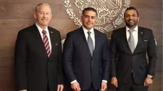 Ronald Johnson, embajador de Estados Unidos en México, Omar García Harfuch, secretario de Seguridad y Protección Ciudadana y Kash Patel, director del FBI