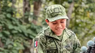 Emmanuel Pech Kuyoc conoce de cerca las actividades que realizan las fuerzas armadas del país