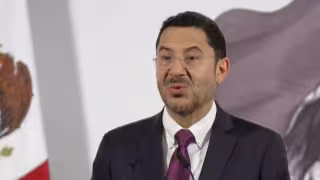 Martí Batres Guadarrama, director del ISSSTE