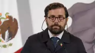 Alejandro Svarch Pérez, director del IMSS-Bienestar